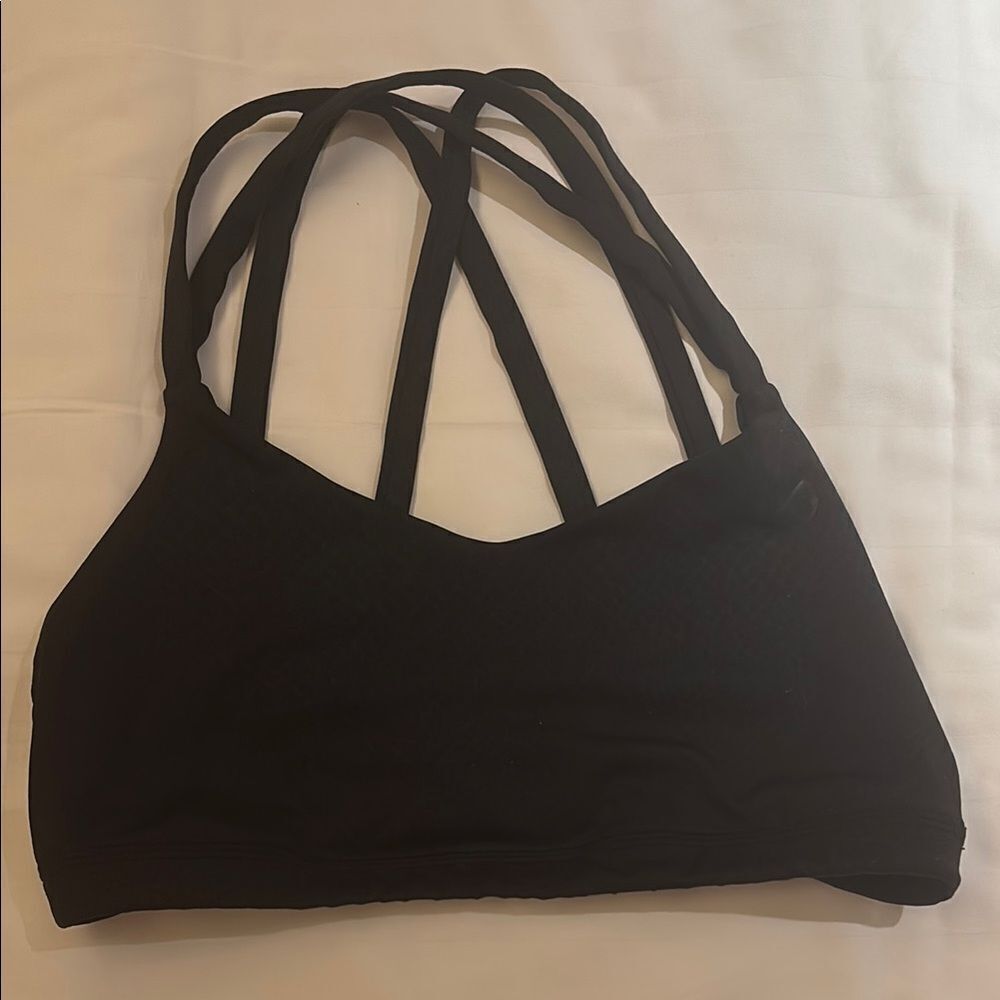 Elegant Black Strappy Sports Bra